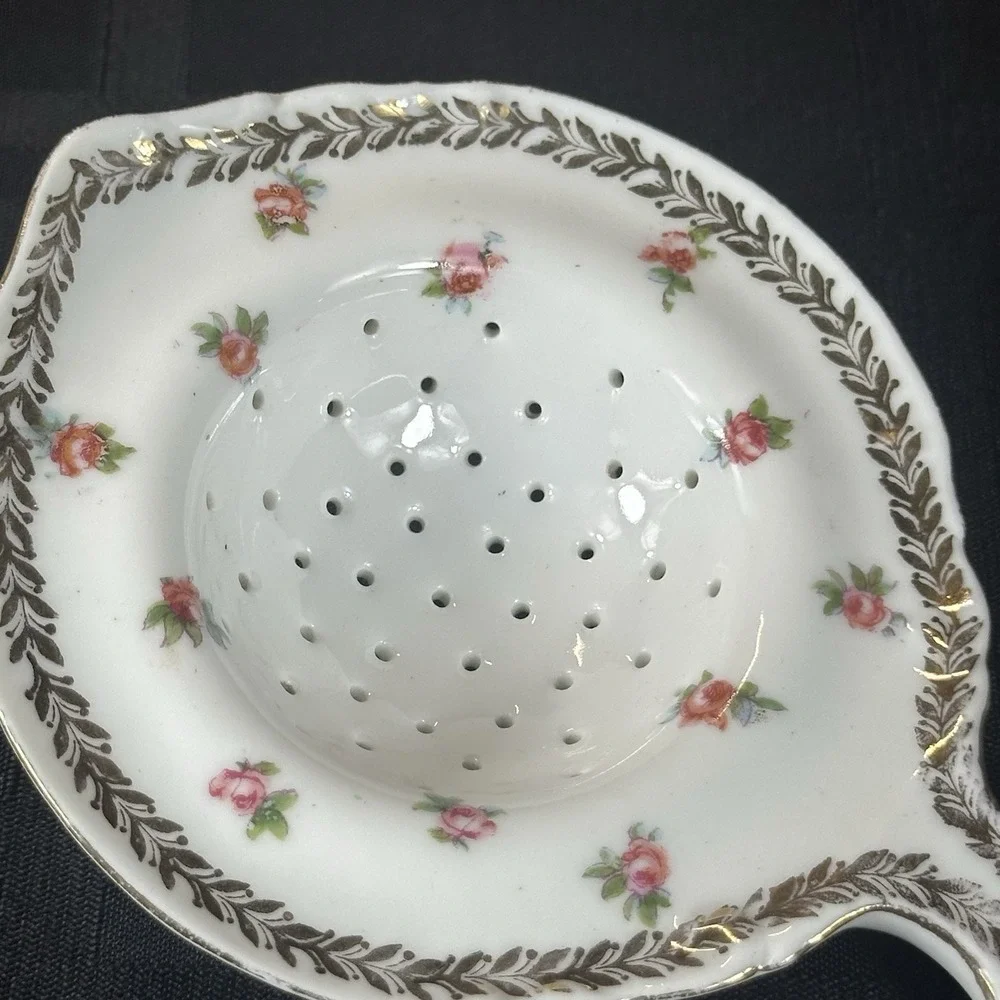 Antique Porcelain Handled Tea Strainer Pink‎ Roses Gold Laurel Shabby Chic